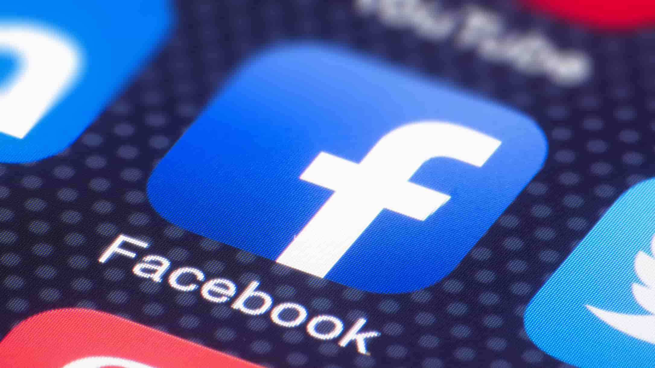 Kata-kata keren buat update status Facebook