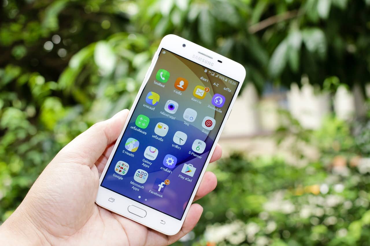 cara menghilangkan bercak putih pada layar Android