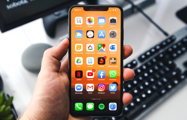 Cara blokir nomor telepon di iPhone